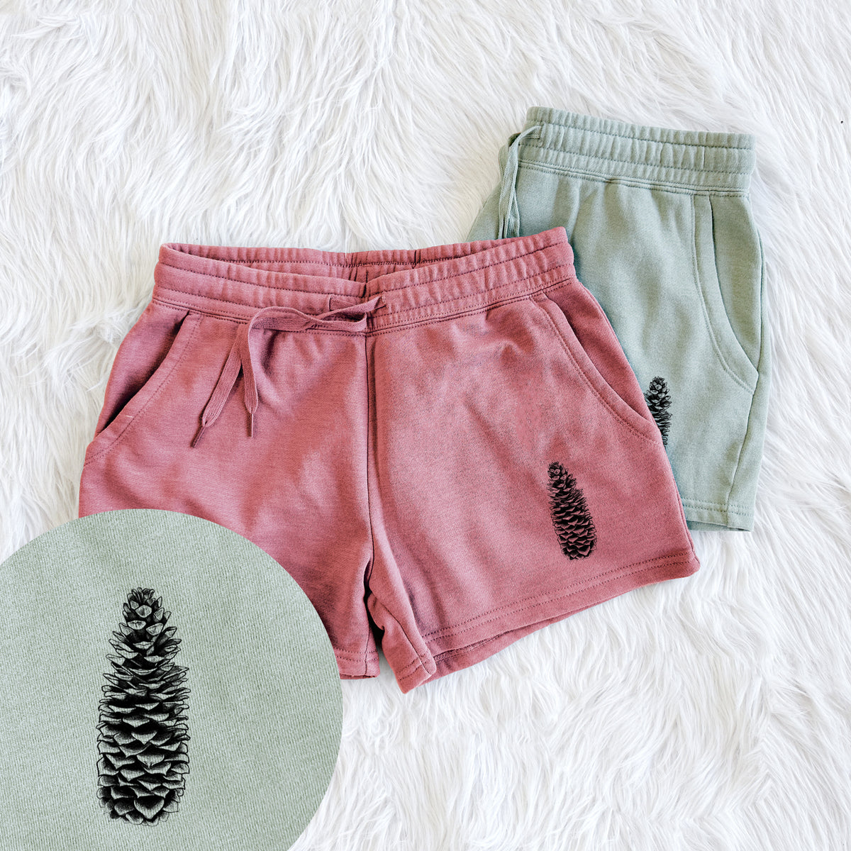 Sugar Pine Cone - Pinus lambertiana - Women&#39;s Cali Wave Shorts