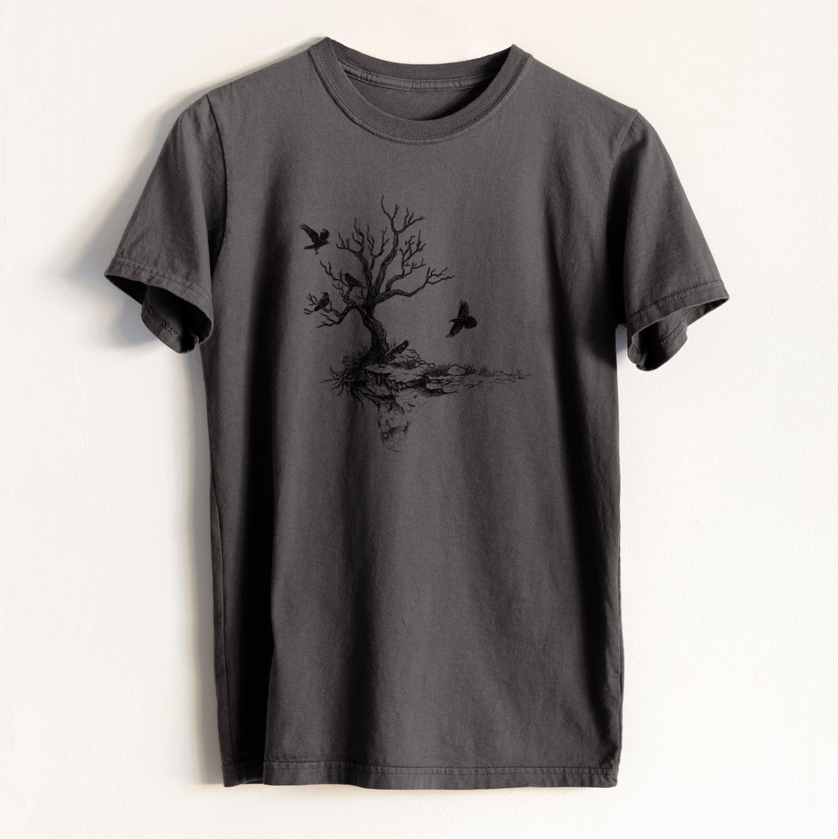 Twisted Tree with Ravens - Heavyweight Men&#39;s 100% Organic Cotton Tee