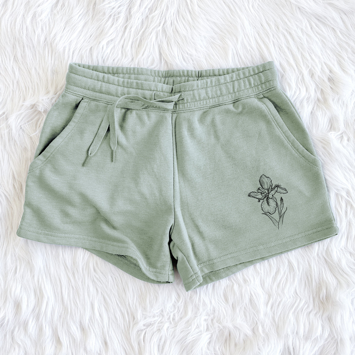 Wall Iris - Iris tectorum - Women&#39;s Cali Wave Shorts