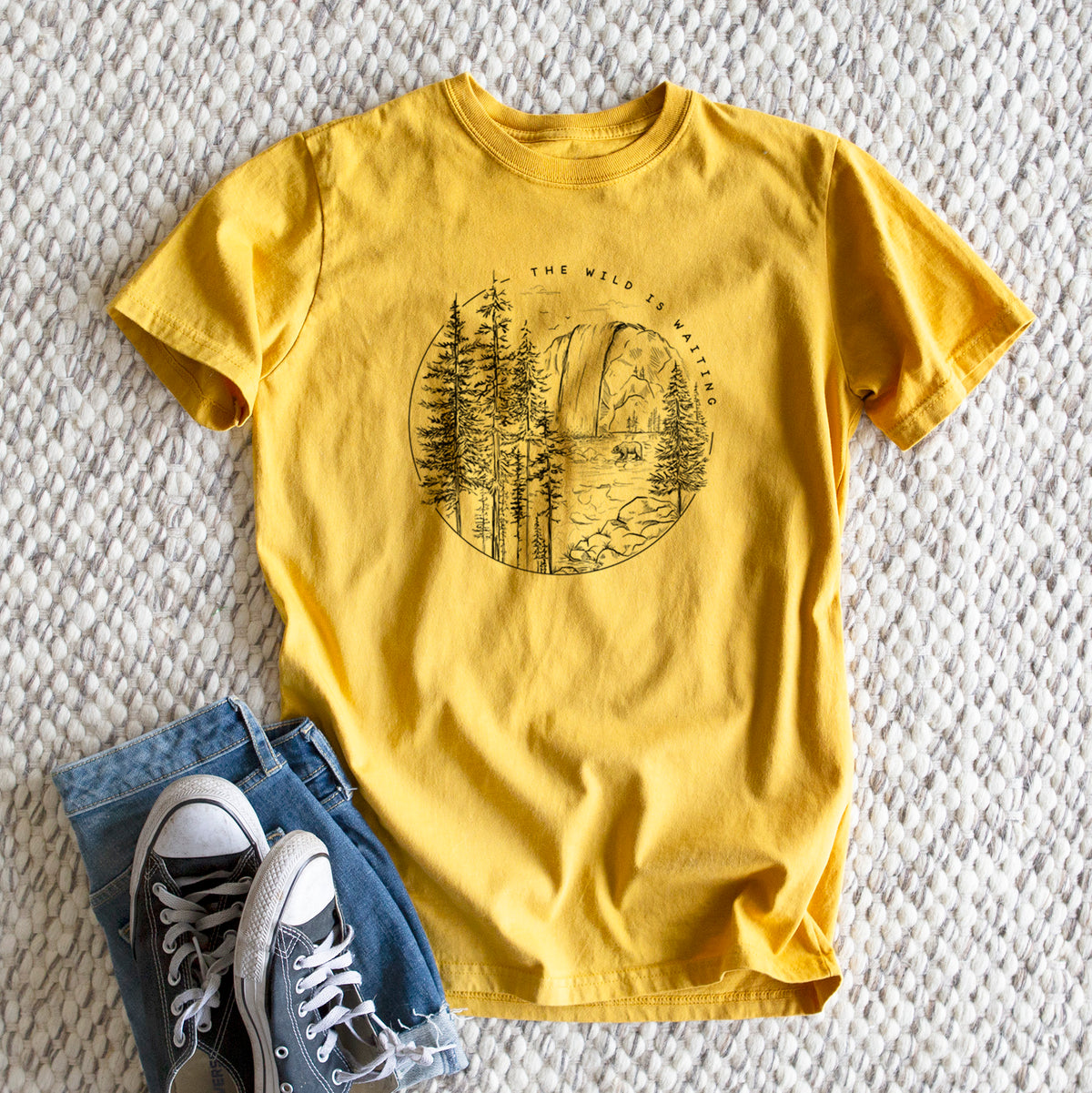 The Wild is Waiting - Heavyweight Men&#39;s 100% Organic Cotton Tee