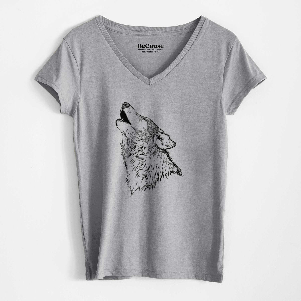 Canis lupus - Grey Wolf Howling - Women&#39;s 100% Recycled V-neck