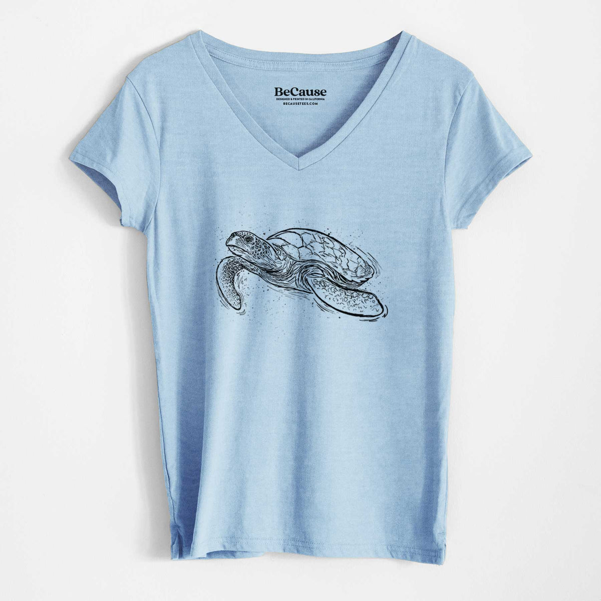 Hawksbill Sea Turtle - Eretmochelys imbricata - Women&#39;s 100% Recycled V-neck